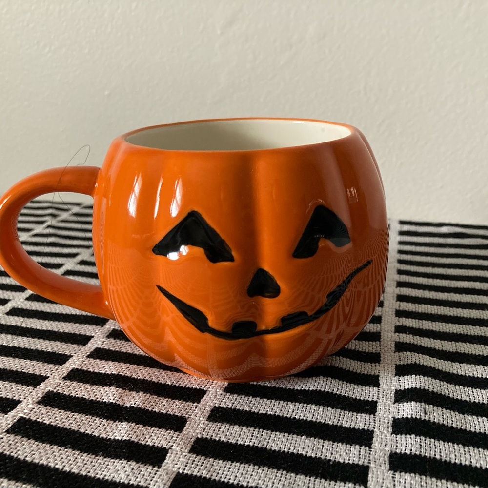 Happy Jack-o’-lantern Pumpkin Mug